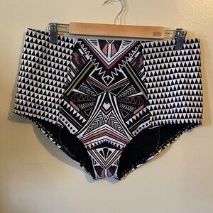 Swimsuits For All Geometric Black and White Bikini Bottom